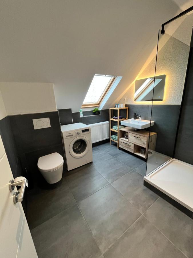 Appartment Miami , Naehe Duesseldorf ,Messe ,Hbf ,City, Wifi, Helios Hospital Krefeld Eksteriør billede